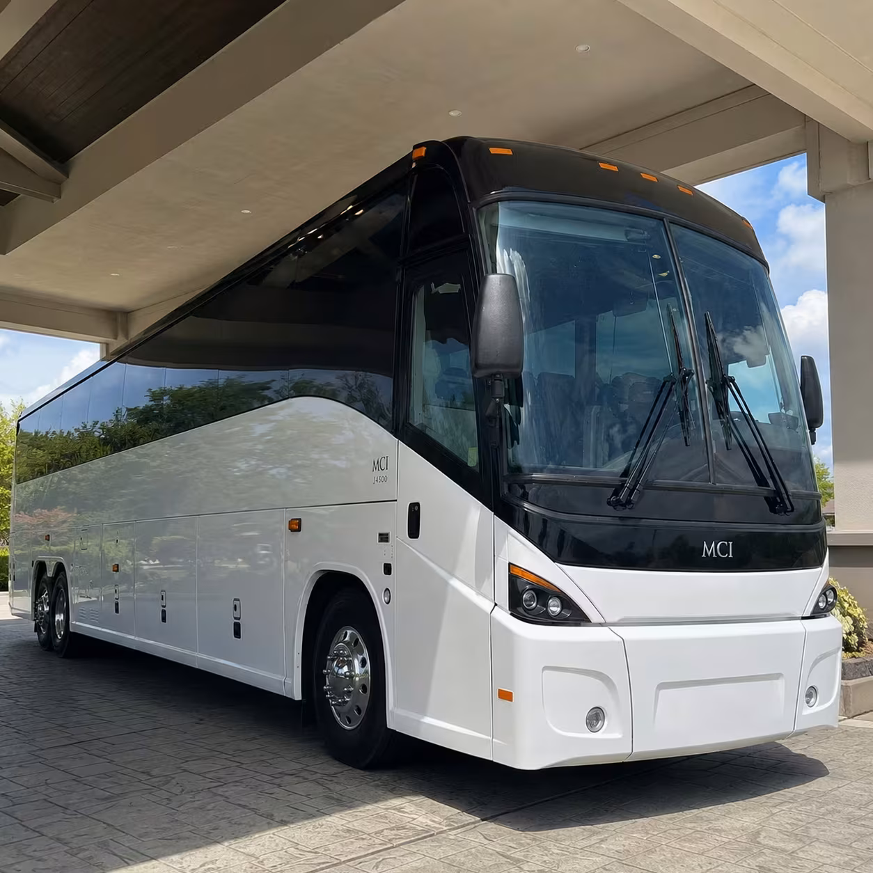 thornton shuttle buses for company events and daily commutes